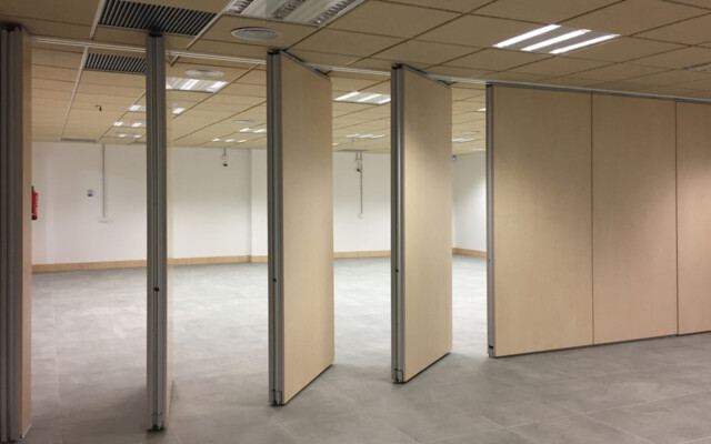 ofislerde toplantı odaları ara bölme duvar sistemleri